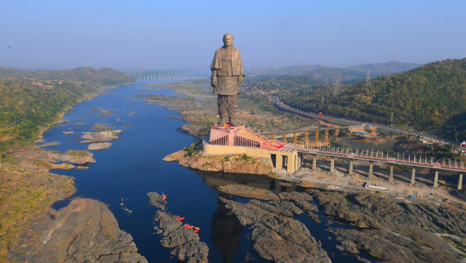 Statue of Unity – One coin, Two sides!
